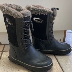 Bogs Black Fur-Lined Kids Boots